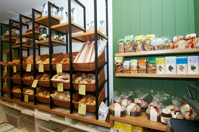arredamento negozi alimentari panetteria la casa del pane quarona (3)